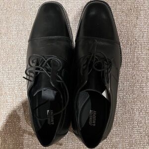 Johnston & Murphy black dress shors NWOT